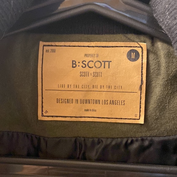 Men’s Coat - Picture 3 of 5